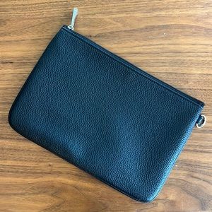 black wristlet from thirty-one!!